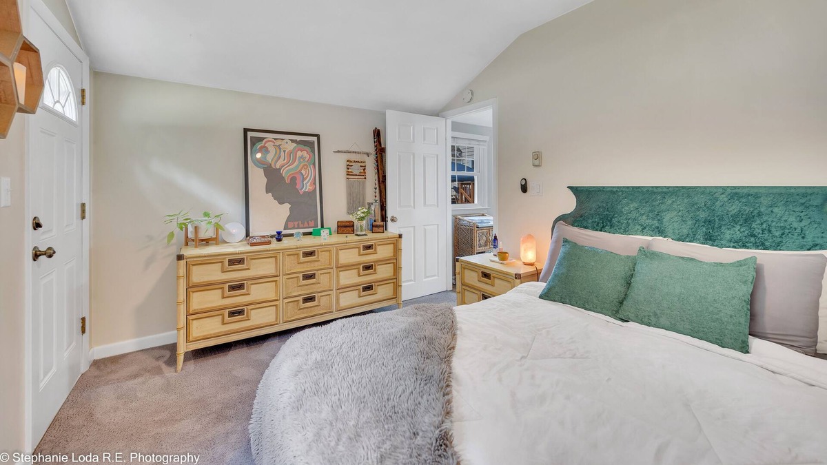 The Centre Apartment | Adorable Updated & Private Apartment - 2 minutes from Tweed
