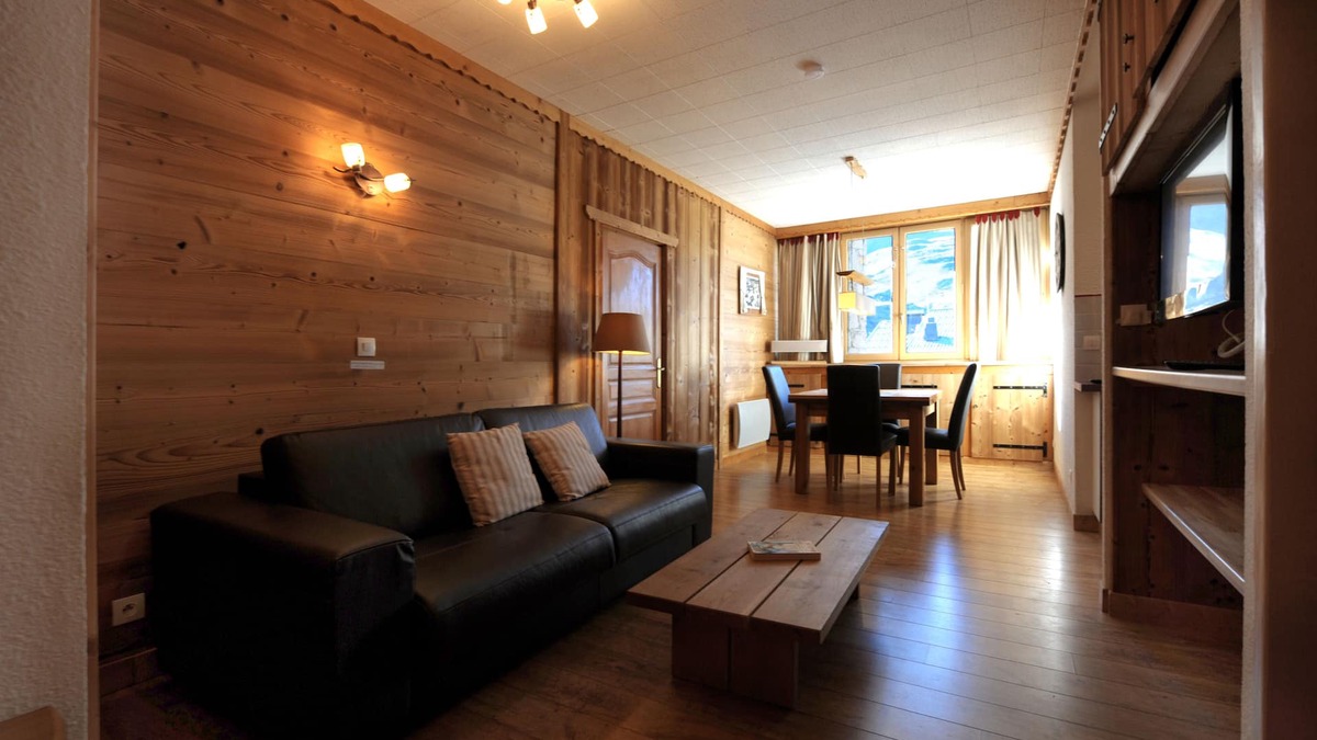 Les Menuires Apartment | ADRET Apartment - 5 people - Near the slopes - 3 Valleys