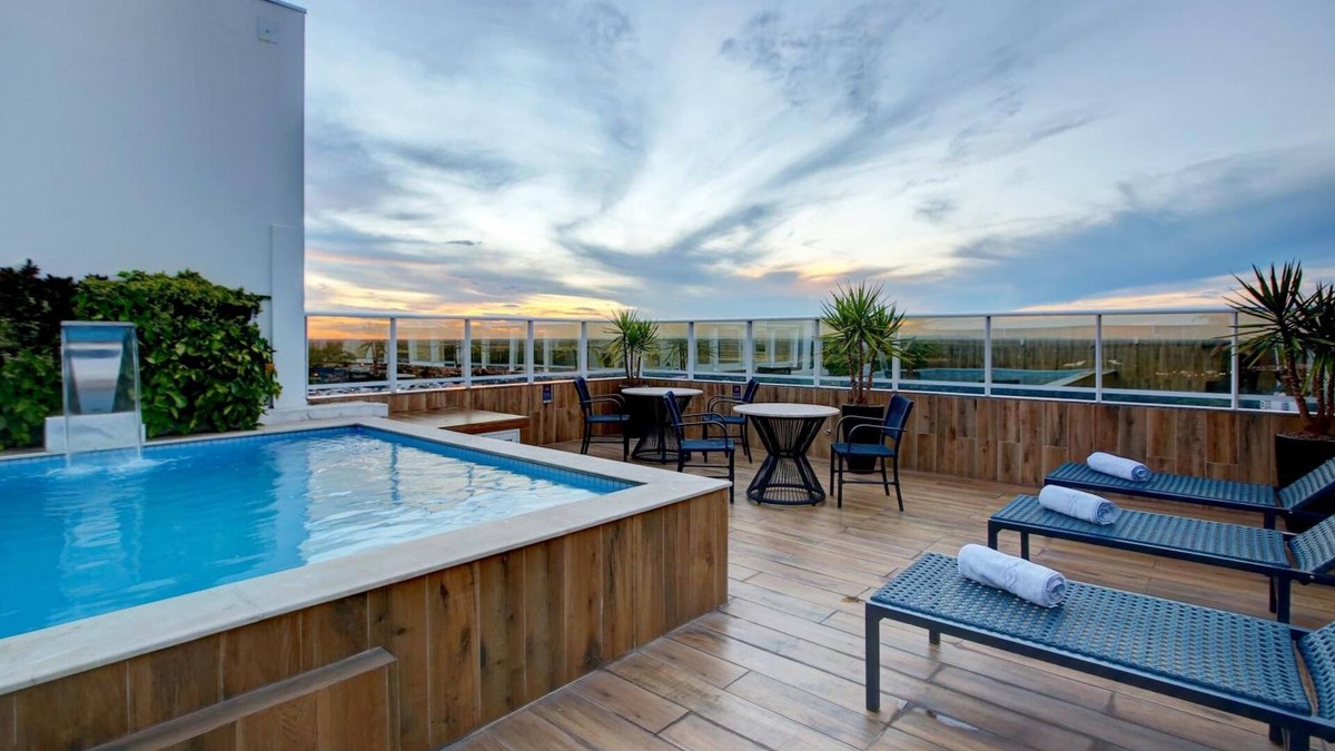 Duque de Caxias Hotel | Advanced Hotel e Flats
