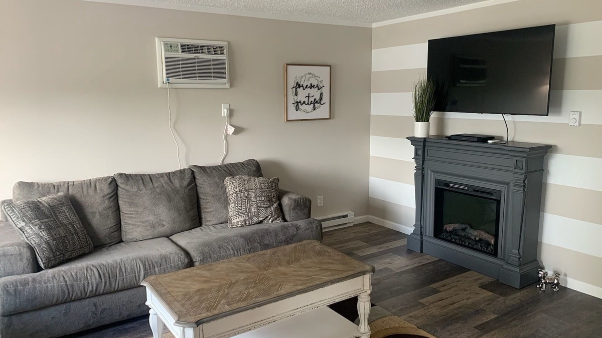 Holly Apartment | Adventure Acres- Suite C3