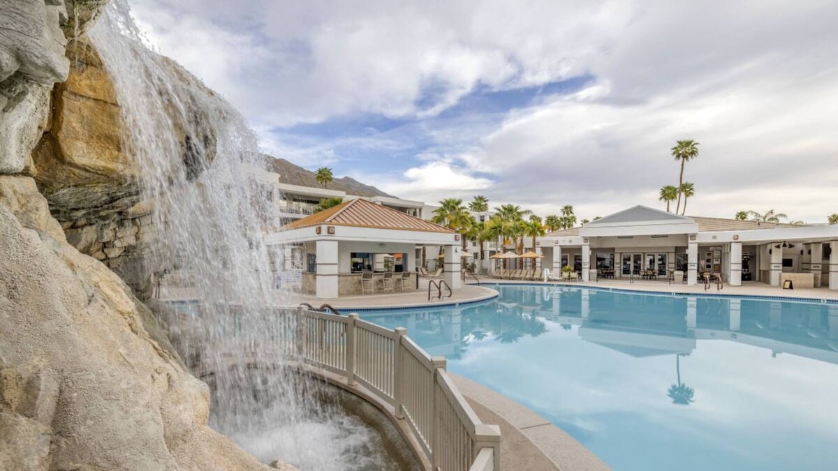 Canyon Corridor Resort | Adventure Awaits! 2 Spacious Suites | Pool + Spa