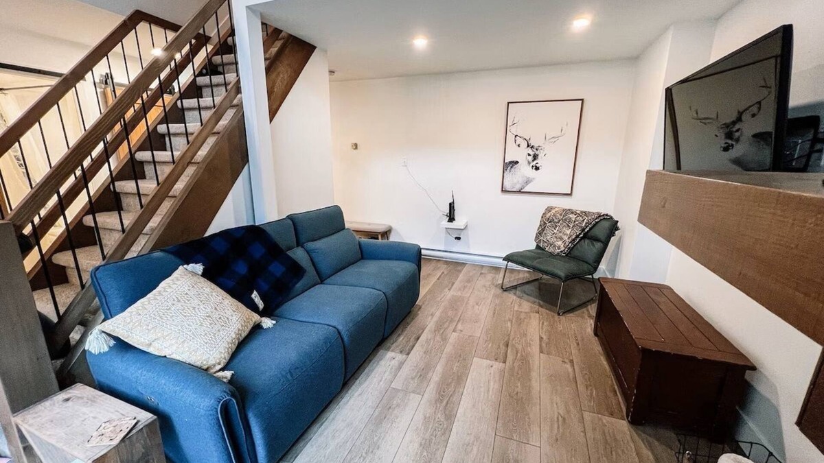 East Kootenay Condo | Adventure Awaits: Cozy 2-Bedroom Loft Steps from Ski Lifts and Toby Creek