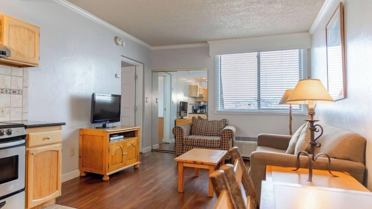 Steamboat Springs Apartment | Adventure Vacation! Relaxing Stay for Families | Full Kitchen, Indoor Pool