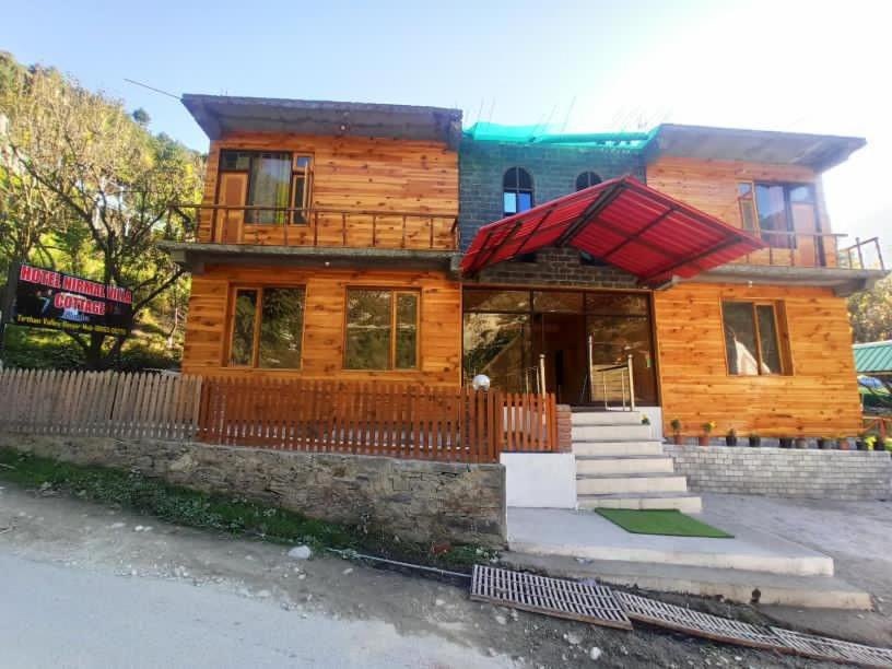Gushaini Hotel | Adventurous trips hp