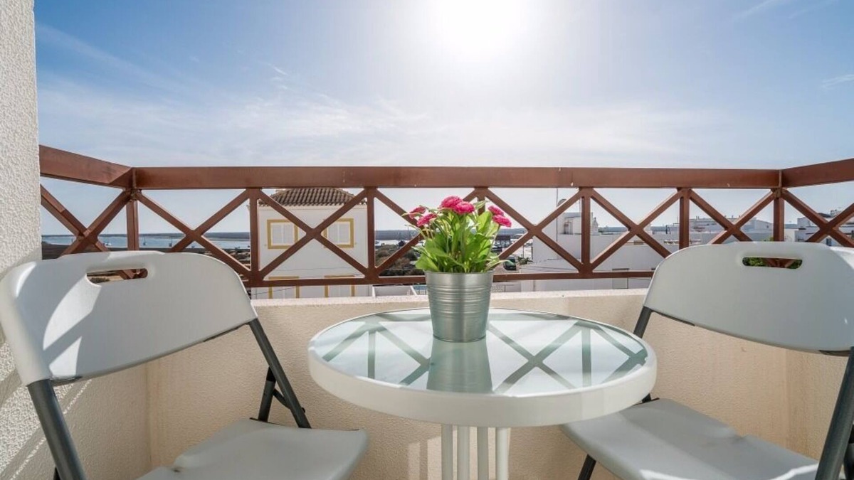 Santa Luzia Apartment | Adzuki Apartment, AC, Wi-fi