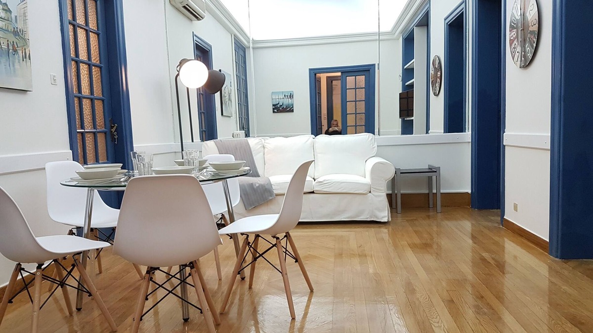 Kypseli House | Aegean Apartment - Athens Center, 5 BD, 2 BATH