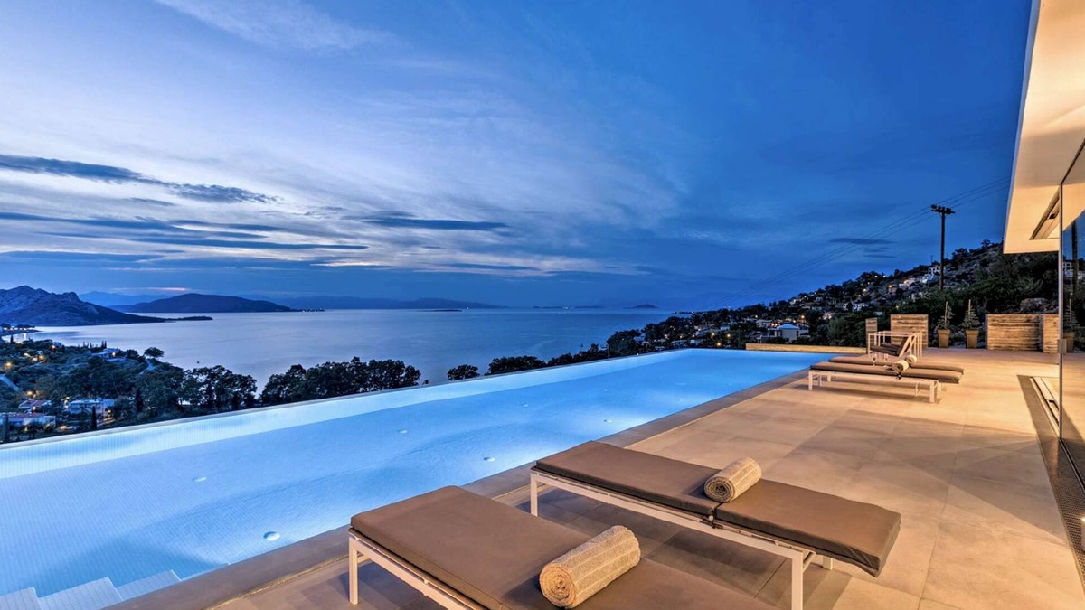 Kontos Villa | Aegina villa with pool and breathtaking views
