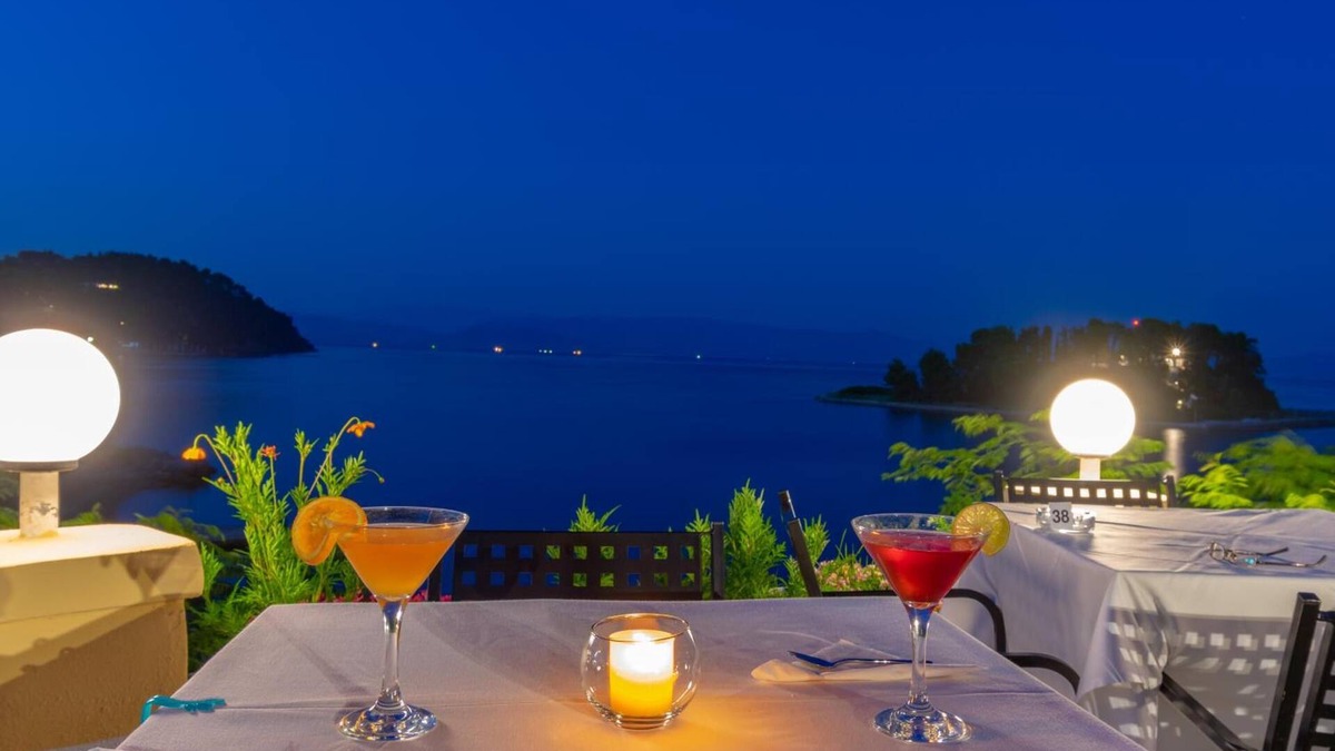 Perama Hotel | Aegli Hotel
