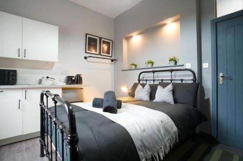 Moseley Apartment | Aesthetic Moseley Studio - 5