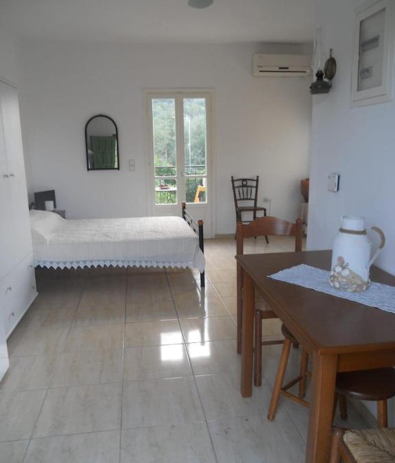 Platrithias Apartment | Afales Villa Studios - Kolieri
