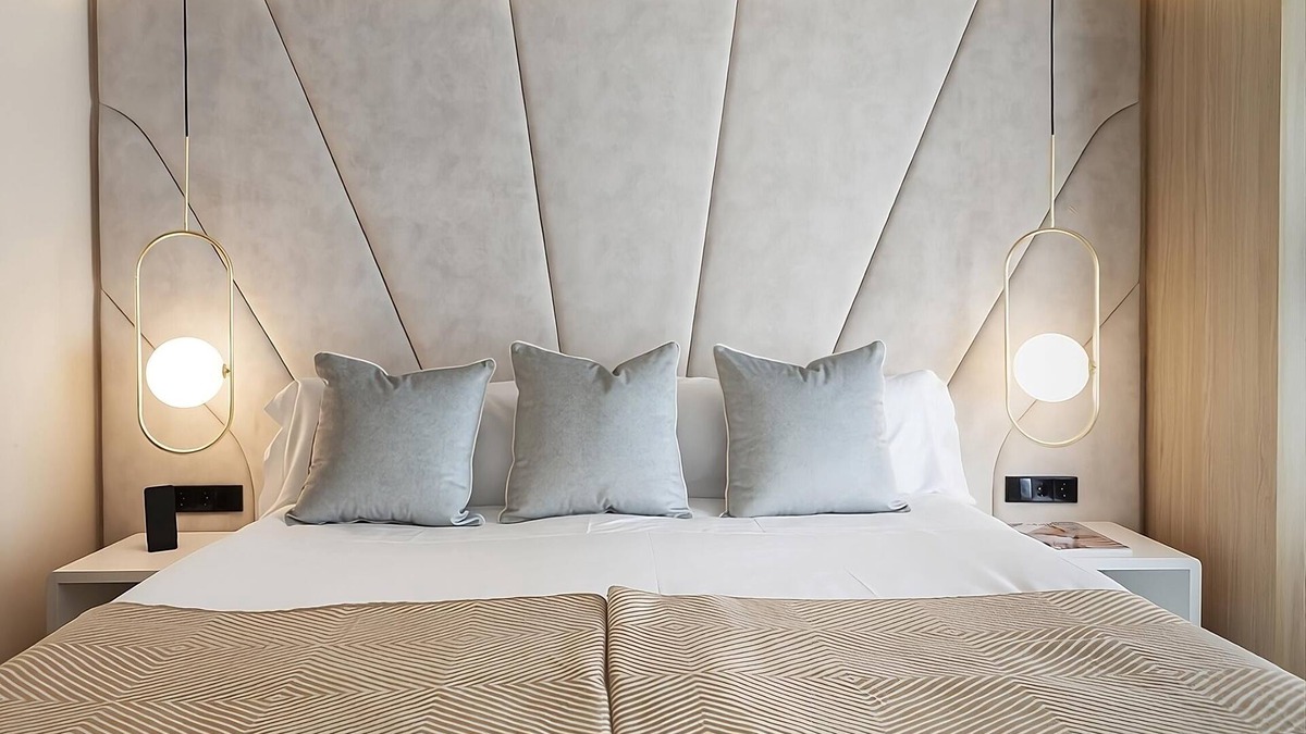 Sant Nicolau Hotel | Affordability Meets Comfort! Enjoy Spectular View of Palma, Spacious Room