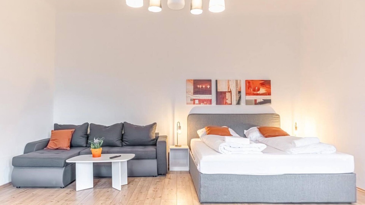 Wahring Apartment | Affordable 2BR Apt -Perfect for Longstays