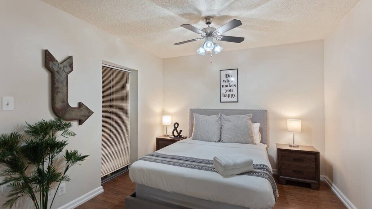 Downtown Memphis Apartment | Affordable downtown Memphis apartment w/views