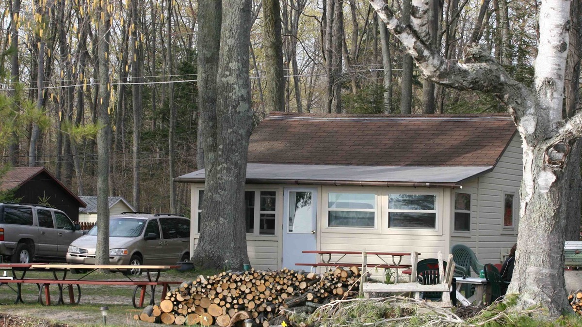 Honor Cabin | Affordable Family Fun on the Platte Lakes Van Hammen Cottage #2