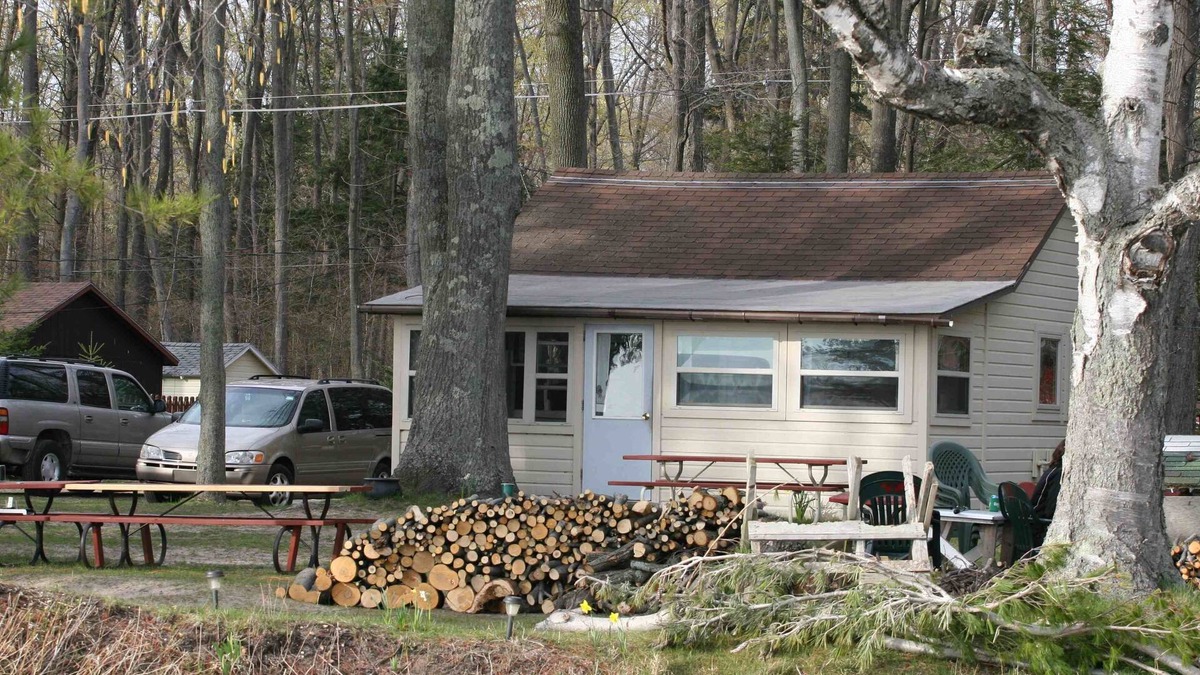Lake Township Cottage | Affordable Family Fun on the Platte Lakes Van Hammen Cottage #2