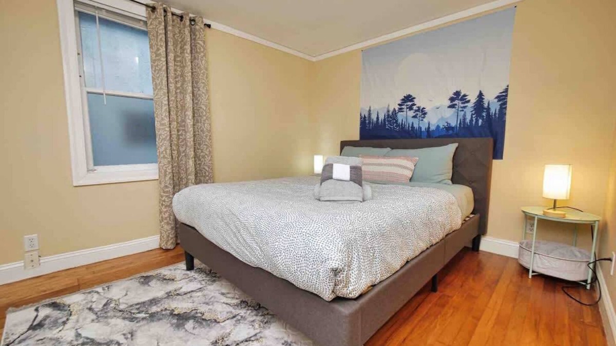 Oakland Ave - Harrison St Apartment | Affordable & Furnished Comfy Oakland Apt