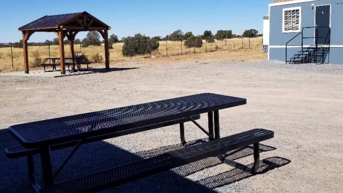 Valle Cabin | Affordable Getaway Sleeps 8 near Grand Canyon
