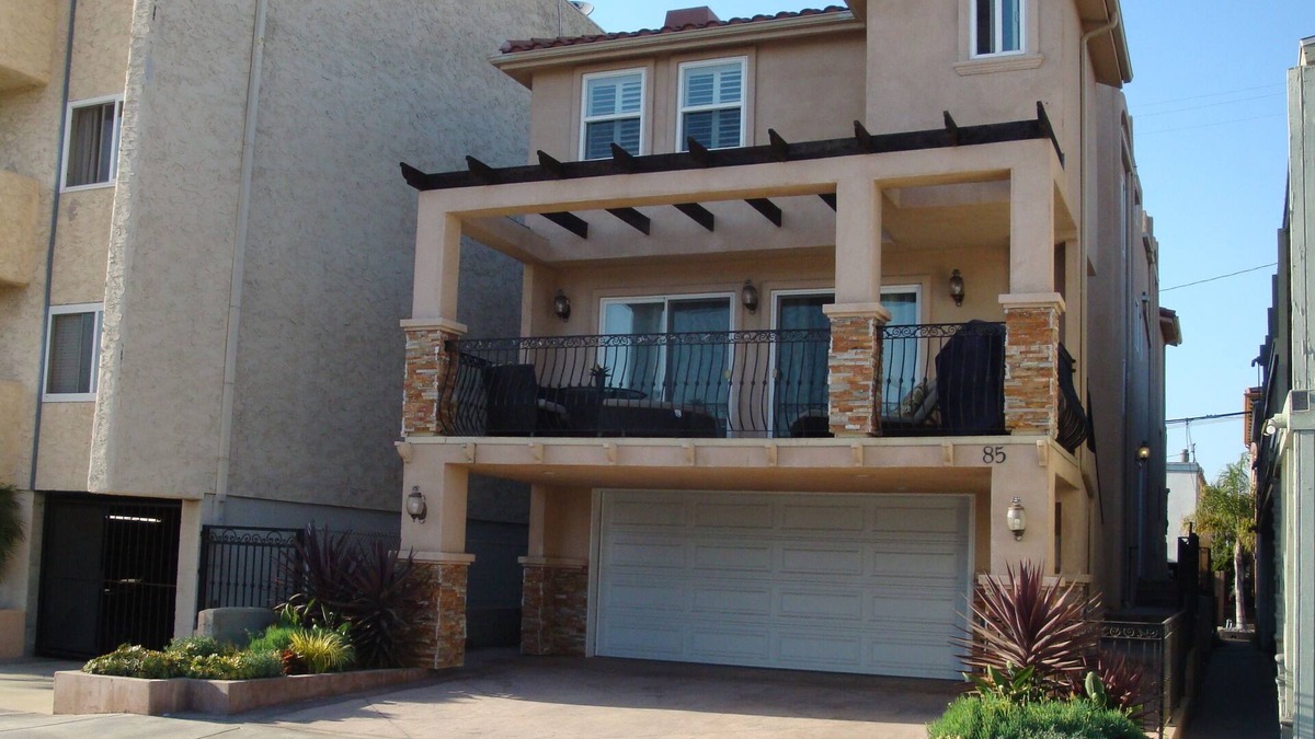 Hermosa Beach House | Affordable Hermosa Beach 2BR, 450ft from Sand, 2 blocks to Pier.