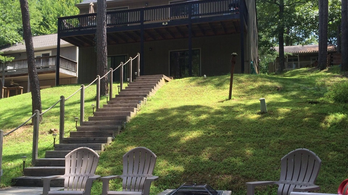 Waleska House | Affordable Private Lake Front House
