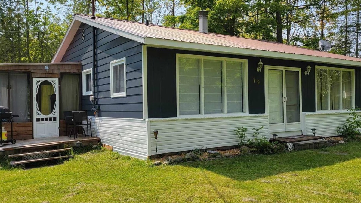 Sauble Beach House | Affordable Sauble Beach Getaway