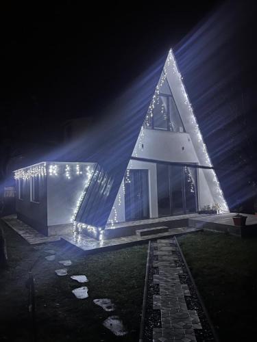 Baia de Fier Ski Chalet | Aframe -Melissa