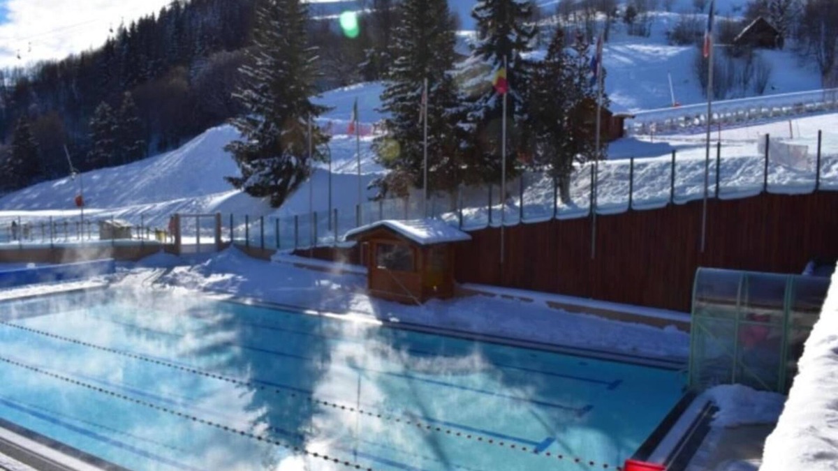 Villarembert Apartment | Afternoon swimming or snowshoeing and evening raclette in an idyllic setting!