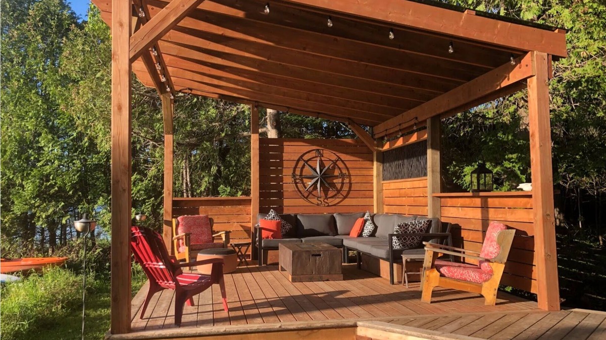 Wentworth-Nord Ski Chalet | AFTICA Luxury Lakefront Cottage: Private Beach, Great view, 5 min to Store/SAQ