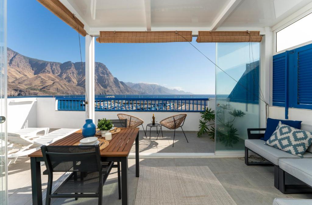 Puerto de las Nieves Apartment | Agaete White&Blue Rooftop