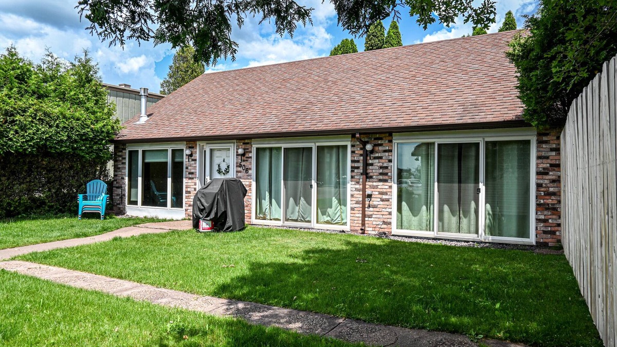 Two Harbors House | Agate Bay Cottage 2 Bed 2 Bath. Watch the ore boats in comfort.