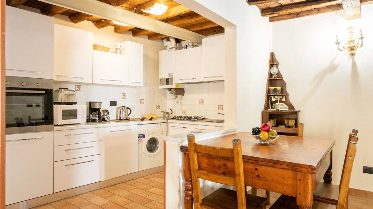 Santo Spirito Apartment | Agatha, Unique 3 Br Apartment By Halldis