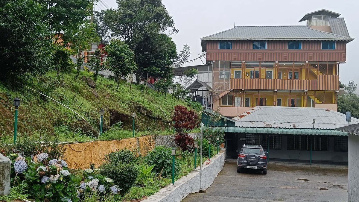Valparai Bed & Breakfast | AGB Homestay