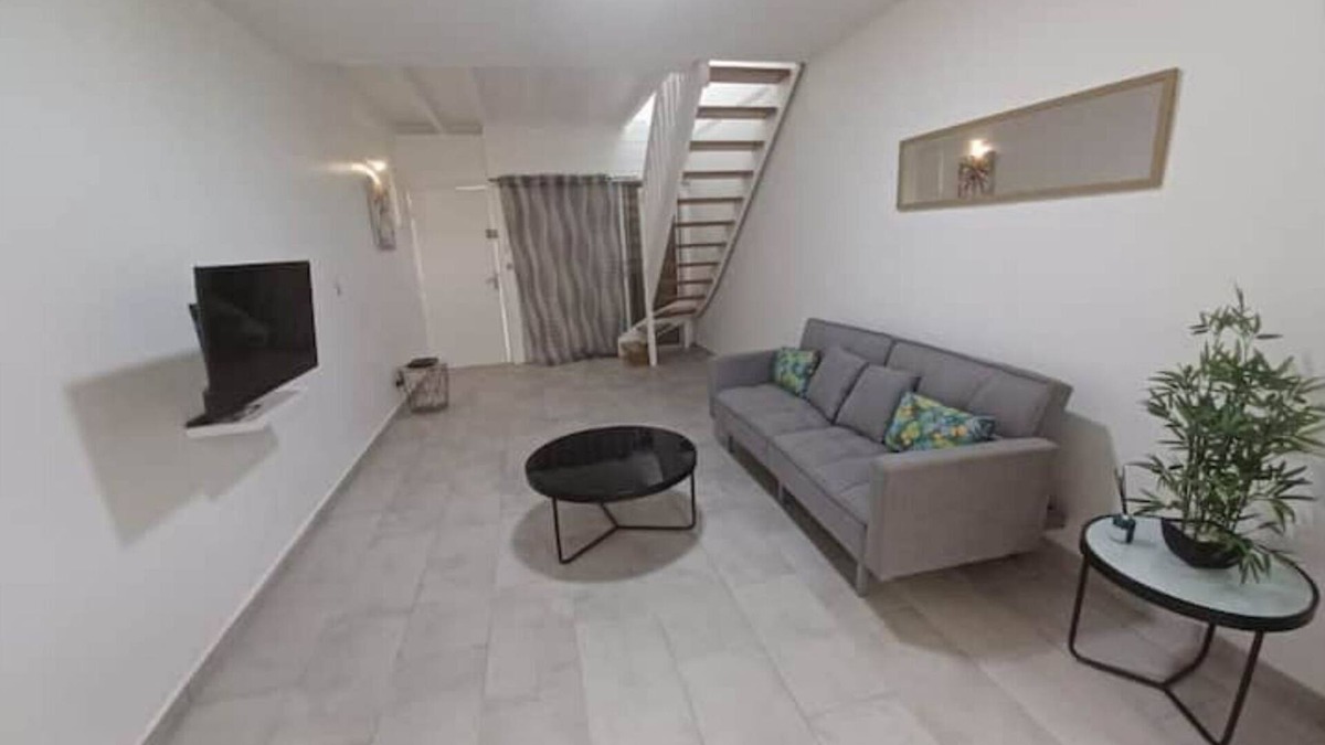 Bas du Fort Apartment | Agréable Appartement Neuf Avec Piscine