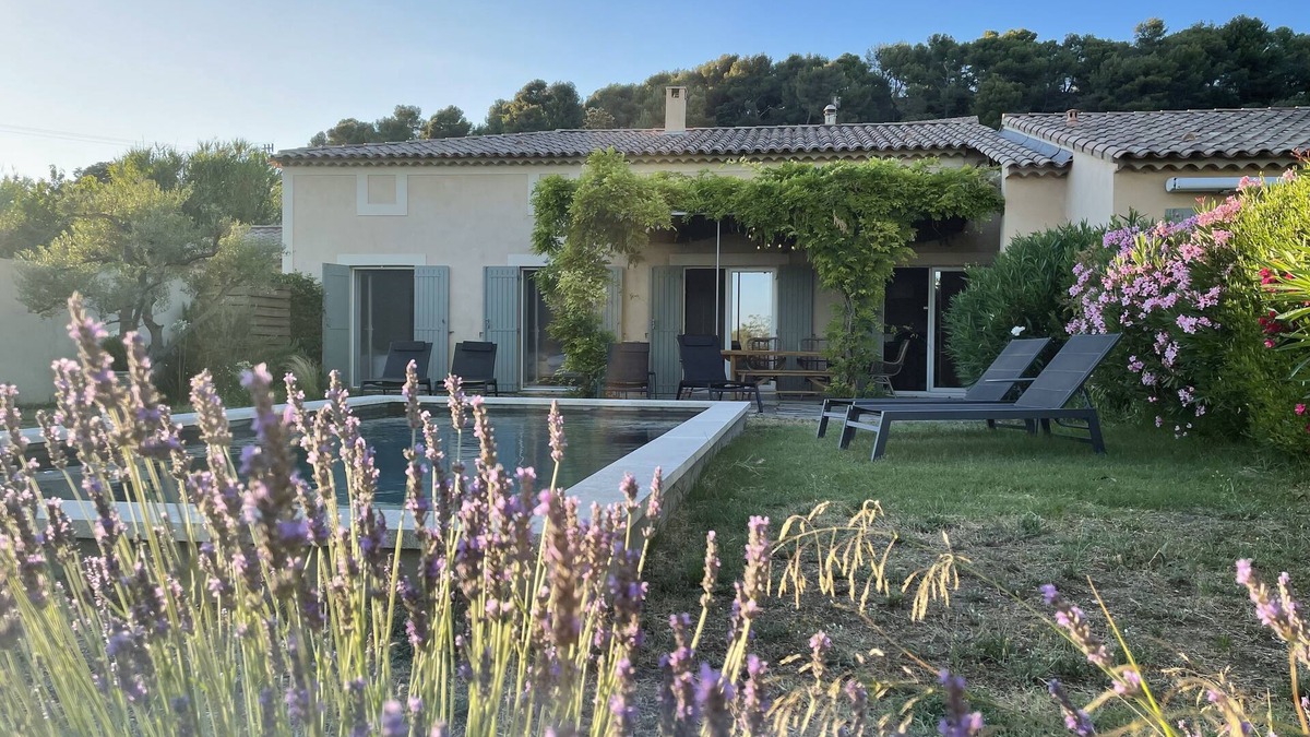 Vaugines Villa | Agréable Maison Contemporaine Avec Piscine
