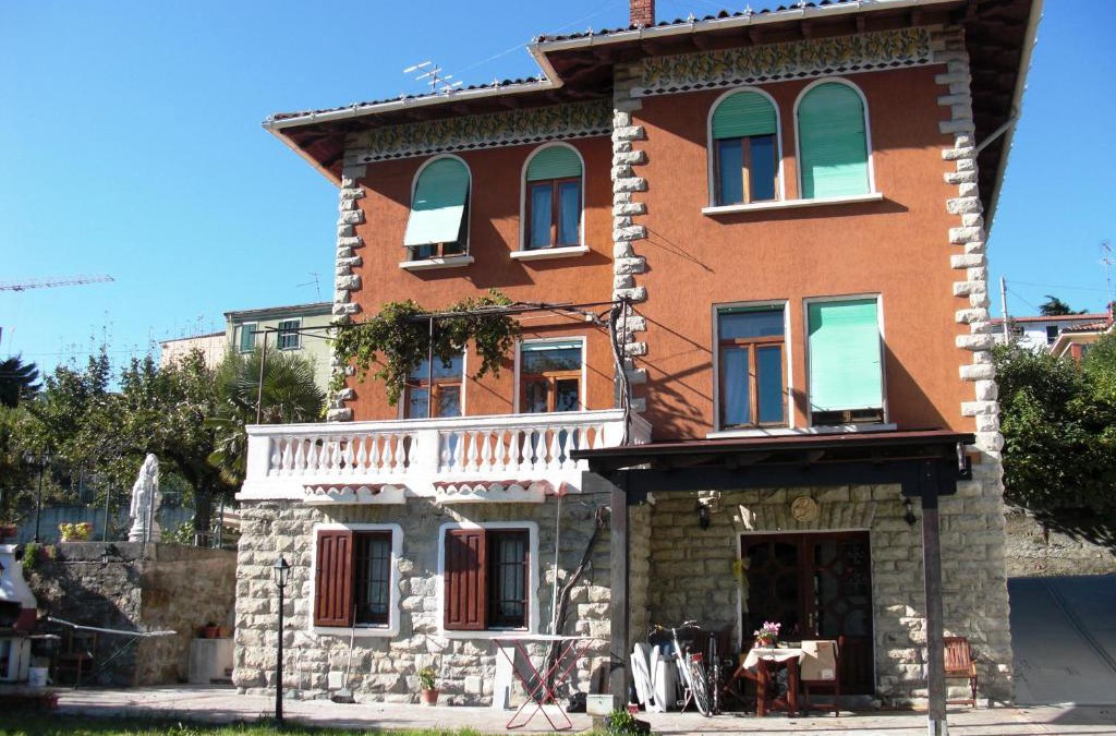 Roiano-Gretta-Barcola-Cologna-Scorcola House | Agriturismo Allo Scoglio - Azienda Agricola