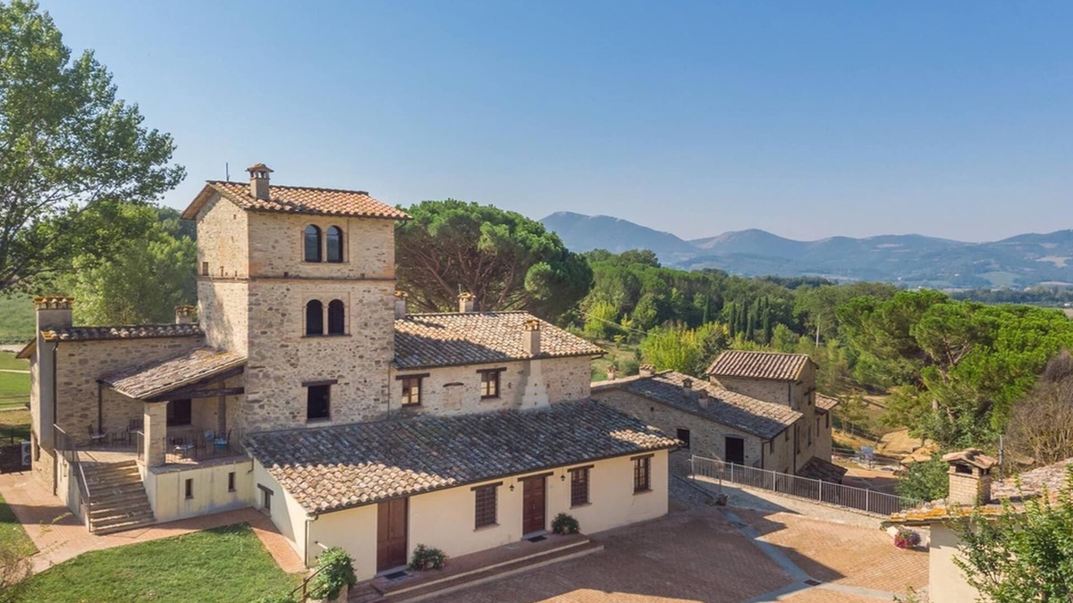 Montone Apartment | Agriturismo Borgo Pulciano in Montone