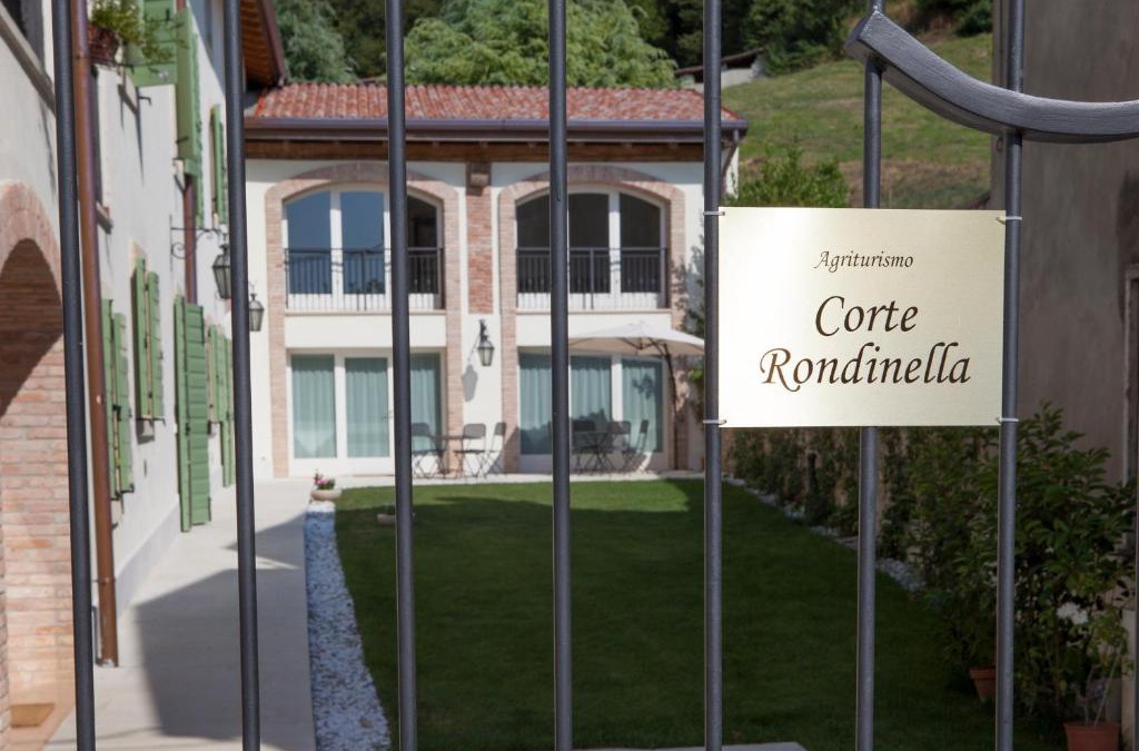 Nord-Ovest House | Agriturismo Corte Rondinella