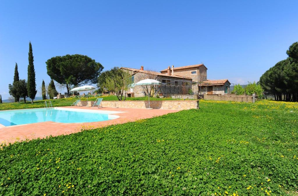 Semproniano House | Agriturismo Montecchio