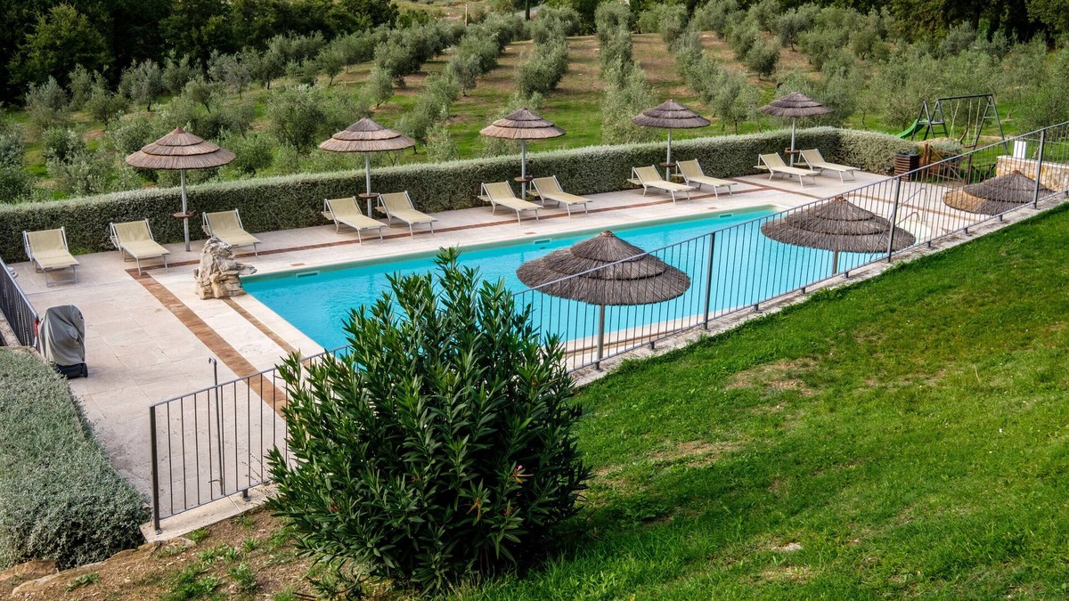 Catabbio Other | Agriturismo 'vista giardino - aione' with Shared Pool, Terrace & Wi-Fi