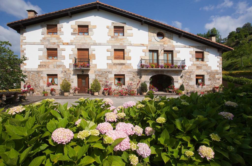 Antzuola House | Agroturismo Ibarre