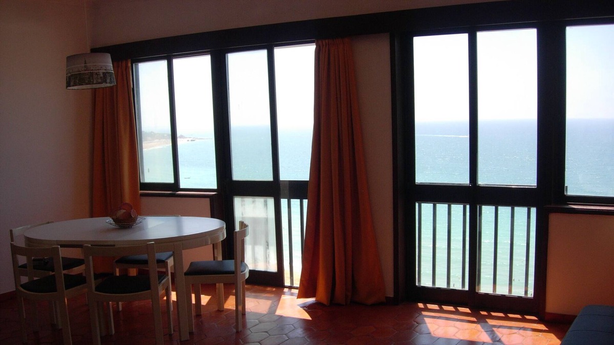 Peneco Beach Apartment | Ah Albufeira - Beautiful Apartment in front of the Beach