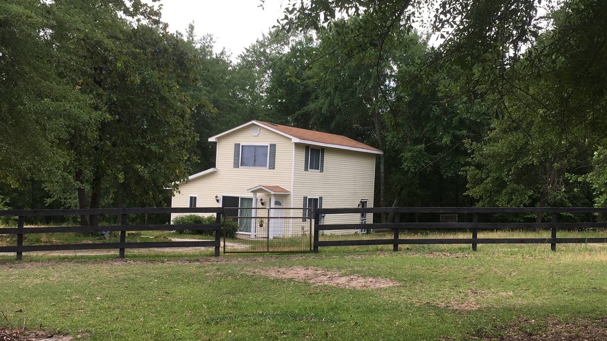 Langley House | Aiken Horse Farm. Great location, peaceful yet close to town, Bruces' & Masters