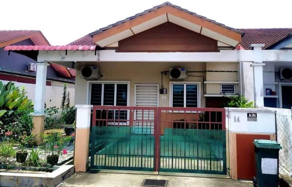 Kuantan House | Ain Homestay Tg Lumpur, 3 Bilik, 4 Aircond, Checkin 2PM Checkout 12PM, MUSLlM sahaja