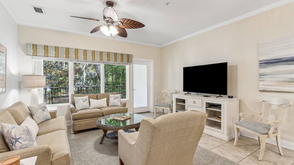 Fernandina Beach Condo | AIP Resort/Spacious/10 Min. Walk to the Beach/Updated Furniture