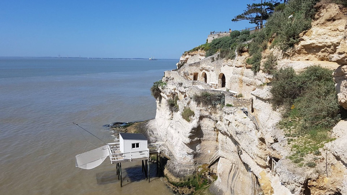 Meschers-sur-Gironde House | Air-conditioned mobile home, 3 * campsite with swimming pool, near beaches /town center