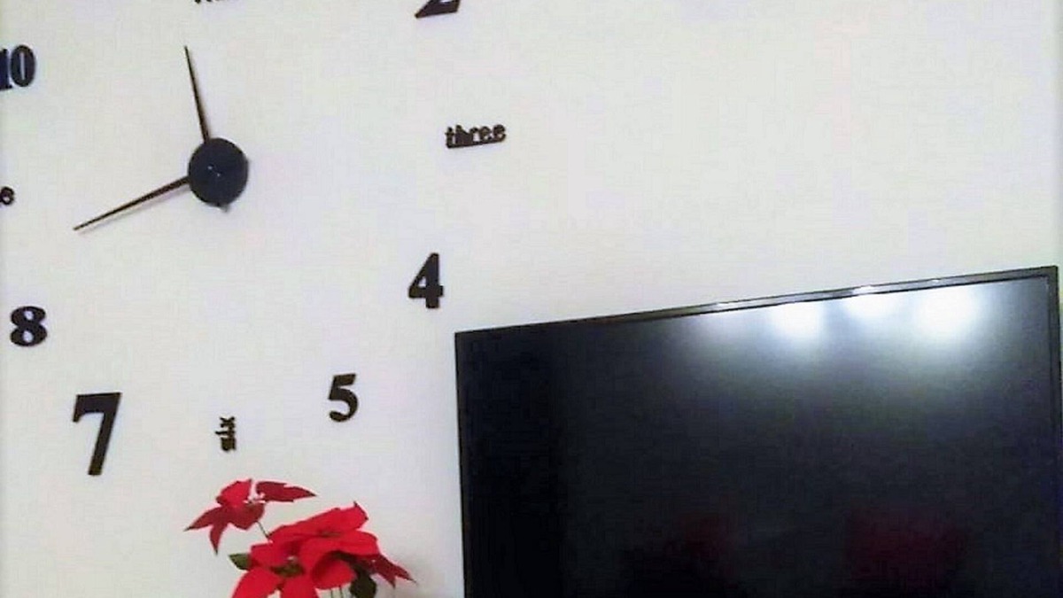 La Pineda Apartment | Air-conditioned apartment, 5th floor, quiet, 150 m from the beach