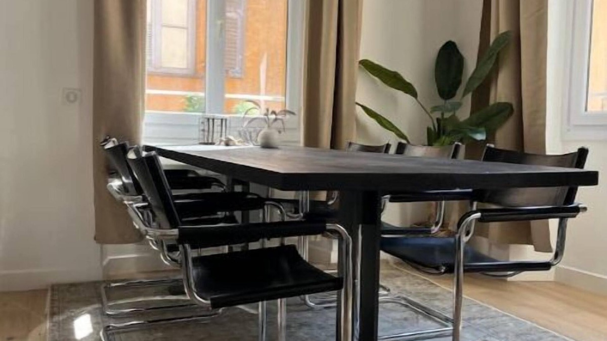 Jean-Medecin Apartment | Air-conditioned apartment in Nice's old town