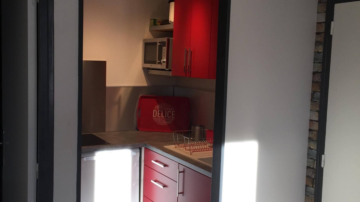 Chateauroux House | air conditioned cottage in the DRC 😃🚴🏽♂️🐕 Berry vacation rental