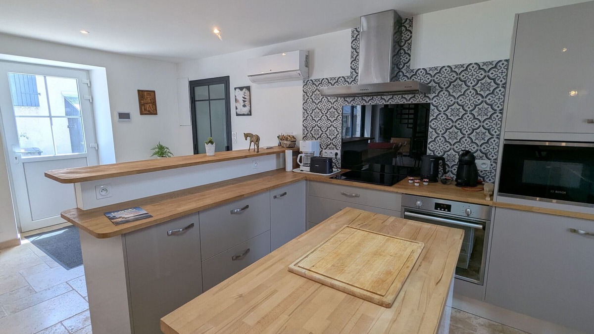 Tavers Cottage | Air-Conditioned Cottage with Garden in Tavers