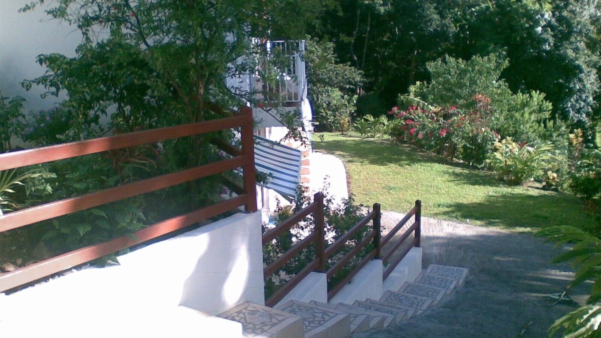 Cafeiere Cottage | Air-conditioned gite on the heights of Deshaies