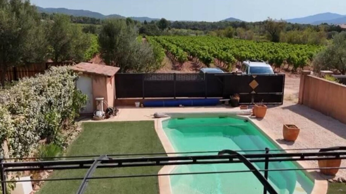 Puget-Ville Villa | Air-conditioned house with private swimming pool in the heart of vineyards and olive groves *.